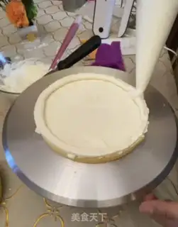 Make Eight-inch birthday cake step 5
