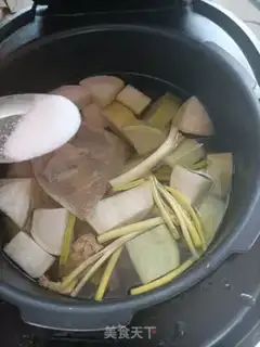 Make Roach and lamb stew step 6