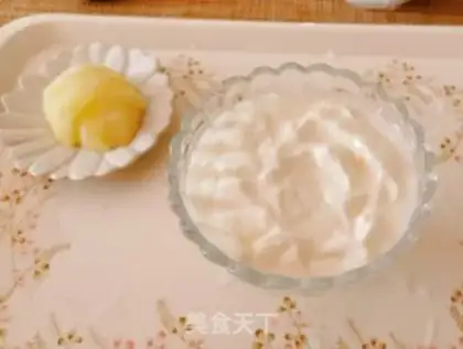 Make A yogurt cup step 3