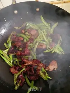 Make Pyramid fried sausage step 4