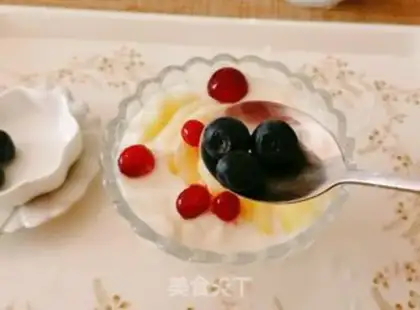 Make A yogurt cup step 6