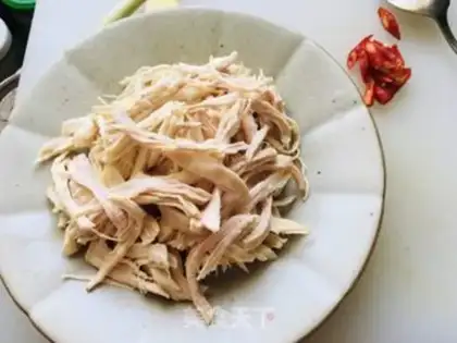 Make The little onion tore his hands off the chicken step 2