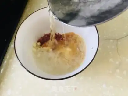 Make The little onion tore his hands off the chicken step 4