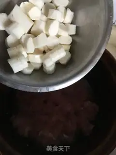 Make The lilies, meat soup step 4