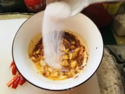 Make The little onion tore his hands off the chicken step 5