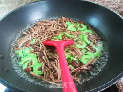 Make Paprika and mushrooms step 5