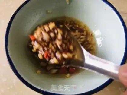 Make Garlic spicy sauce step 3