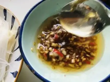 Make Garlic fans evaporate the back shrimp step 3