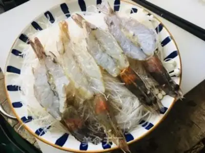 Make Garlic fans evaporate the back shrimp step 6