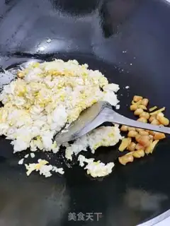 Make Dry mint egg fried rice step 6