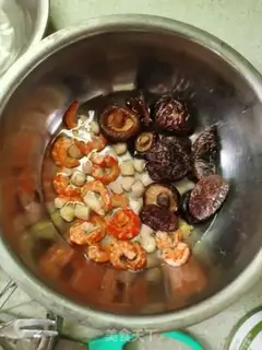 Make Piggy fish step 1