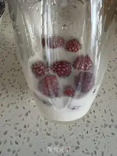 Make Strawberry Moose step 1
