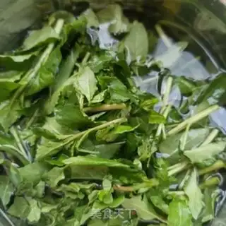 Make Eggs dry-dry sprouts step 3