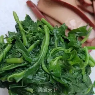 Make Eggs dry-dry sprouts step 8
