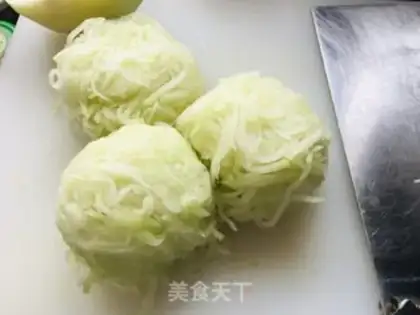 Make A big blue meat dumpling step 4