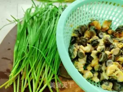 Make Wild pickles with snails step 1