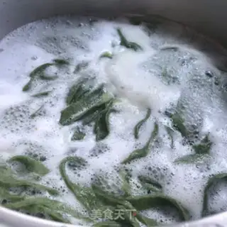 Make Garlic egg fragrance step 9