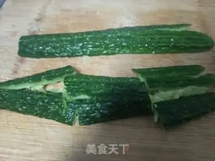 Make A fan of cucumbers step 3