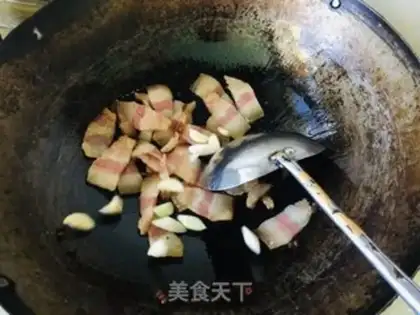 Make Garlic pork step 1