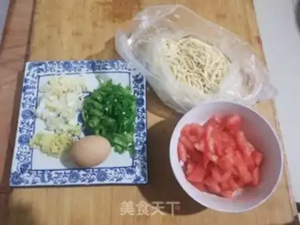Make Soccer noodles step 0