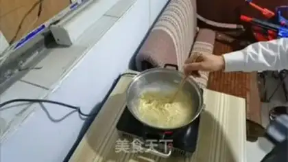Make Soccer noodles step 1