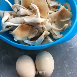 Make Egg mushroom tofu step 1