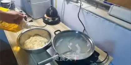 Make Soccer noodles step 3