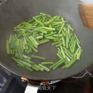Make Garlic fried chicken step 7