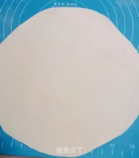 Make Frozen spiral face step 1