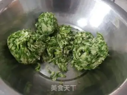 Make A flower dumpling step 4