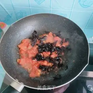 Make Tomato garlic noodles step 4