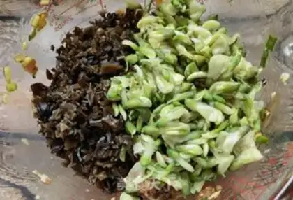 Make Spicy bouquets, pork dumplings step 5
