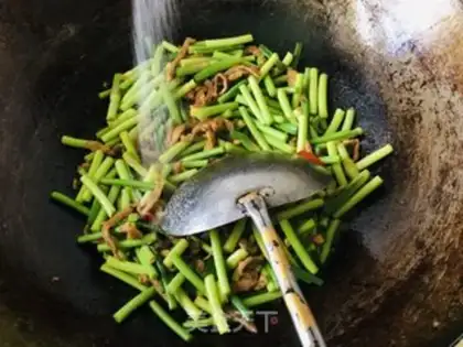 Make Garlic fried meat step 7