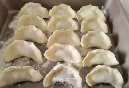 Make Spicy bouquets, pork dumplings step 10
