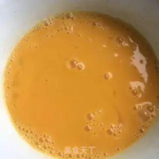 Make Eggs are fried tofu step 2