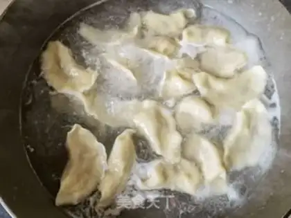 Make Spicy bouquets, pork dumplings step 12