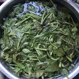 Make Spicy sprouts step 1