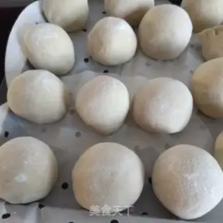 Make Mee-black buns step 10