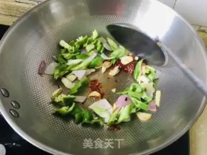 Make Pepper onion fried pig blood step 6