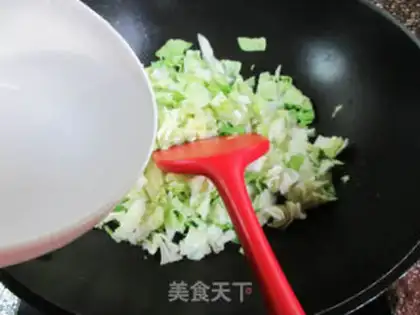 Make Onion-covered cabbage step 5