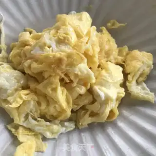 Make Scrambled eggs step 2