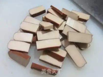 Make Egg-dry-dry-dry caterpillar step 1
