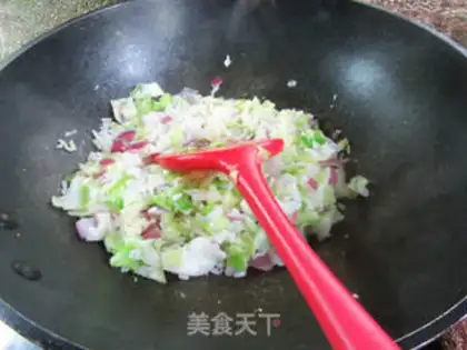 Make Onion-covered cabbage step 7