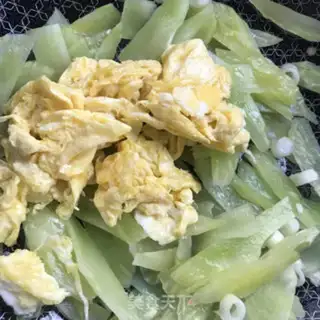Make Scrambled eggs step 4