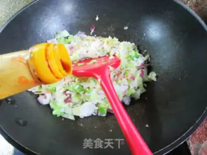 Make Onion-covered cabbage step 8