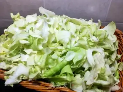 Make Cabbage broccoli step 1