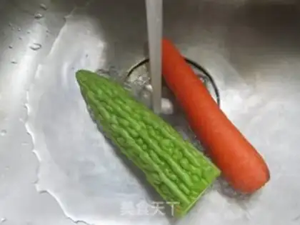 Make Carrot and bitter melon step 1