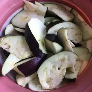 Make Garlic meat and eggplant step 0