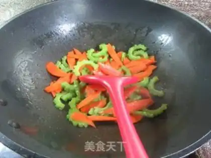 Make Carrot and bitter melon step 7