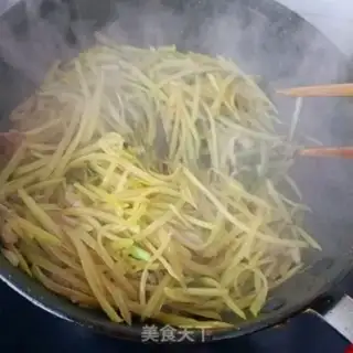 Make Wild onions with potatoes step 8